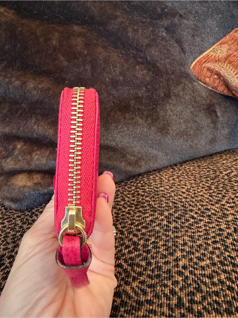 Gucci Hot Pink Leather Zip Around Compact Wallet with Gold Hardware and COA - Picture 8 of 17